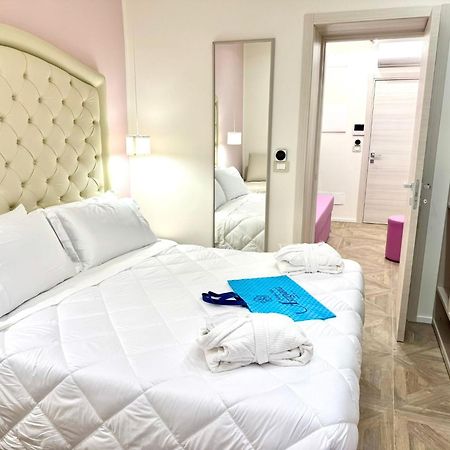 Hotel Astigiana & Appartamenti ヴァラッツェ エクステリア 写真