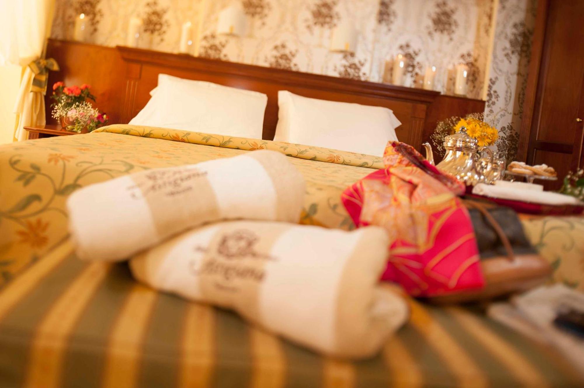 Hotel Astigiana & Appartamenti ヴァラッツェ 部屋 写真