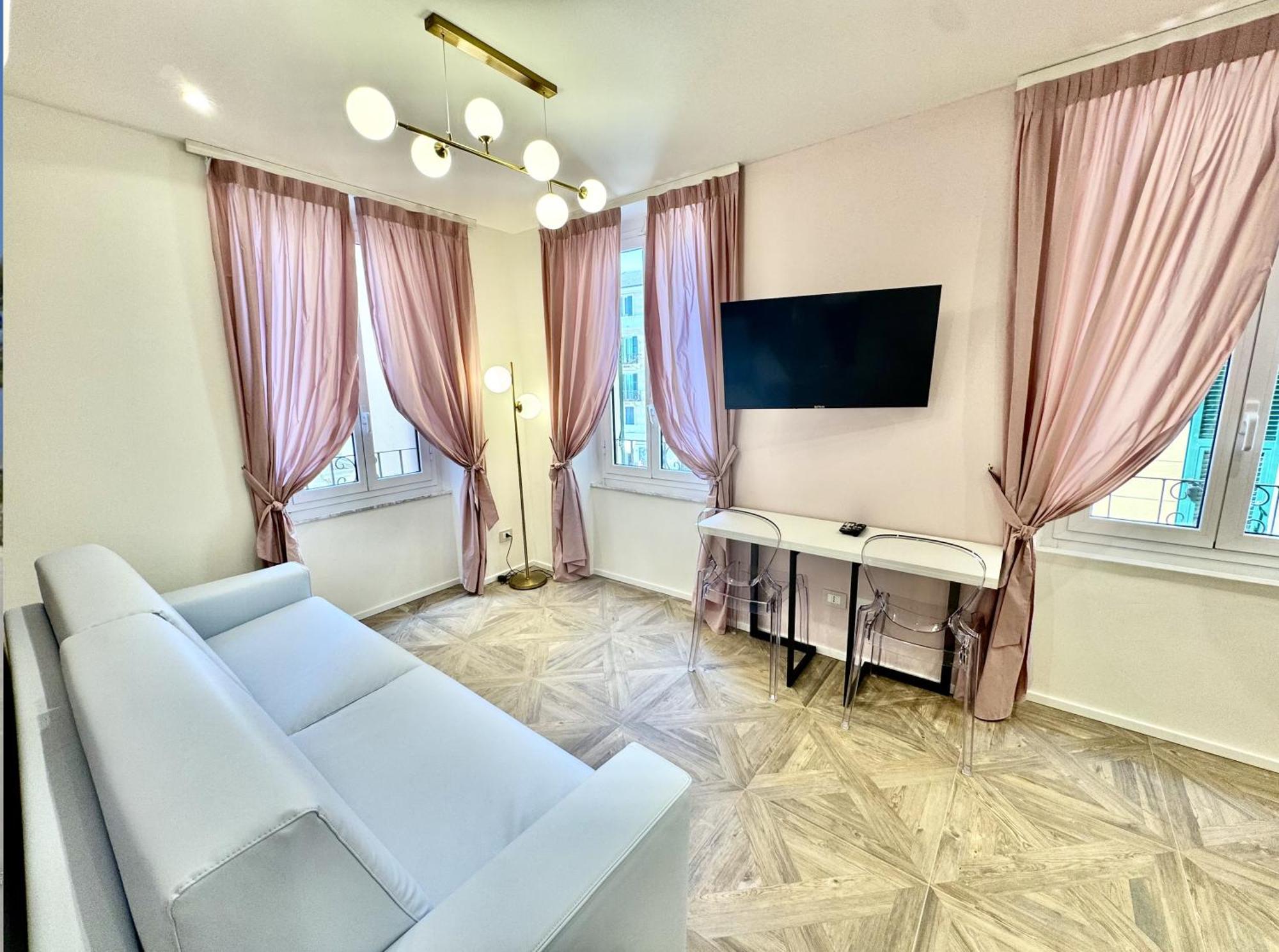 Hotel Astigiana & Appartamenti ヴァラッツェ エクステリア 写真