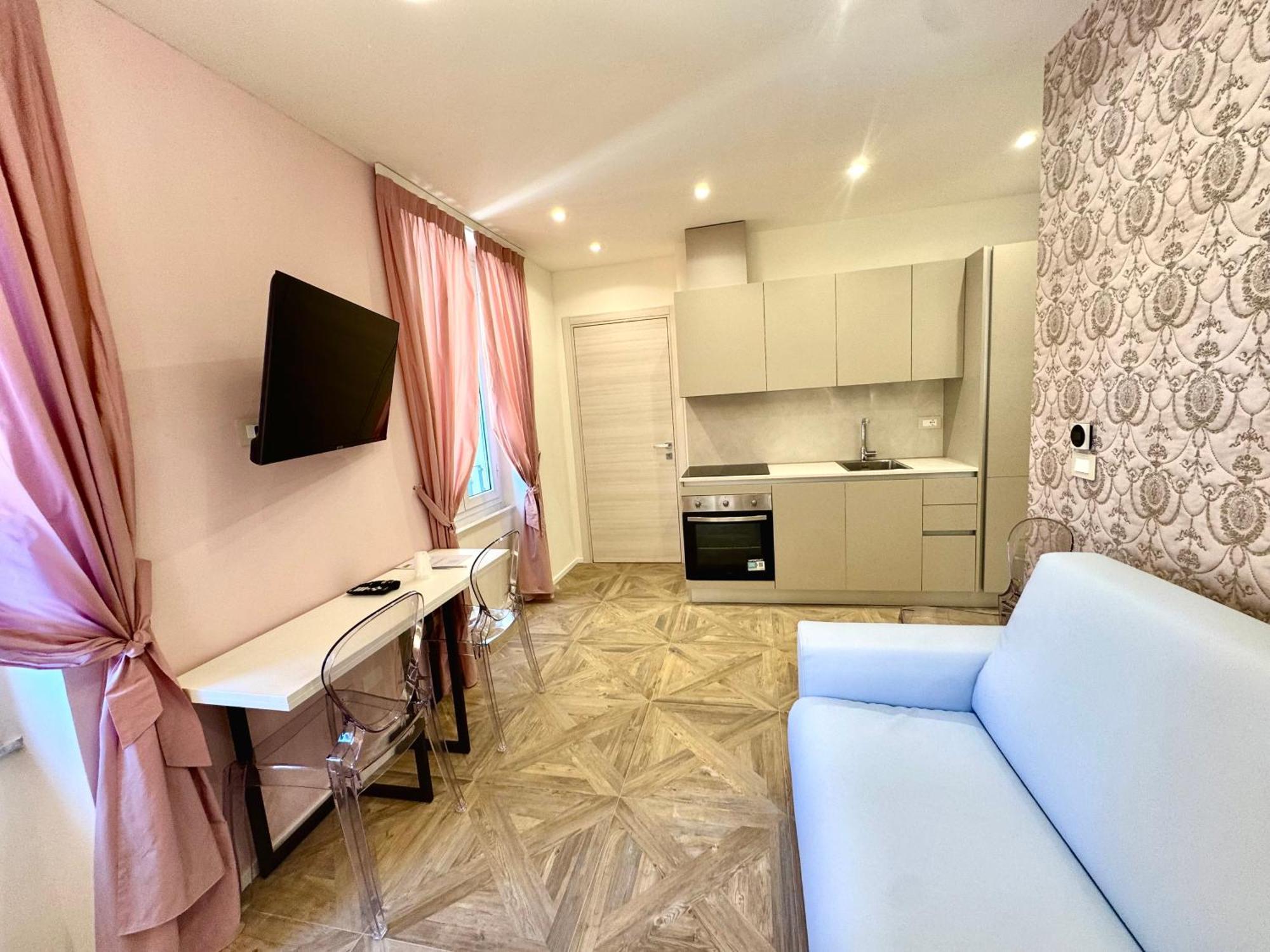 Hotel Astigiana & Appartamenti ヴァラッツェ エクステリア 写真