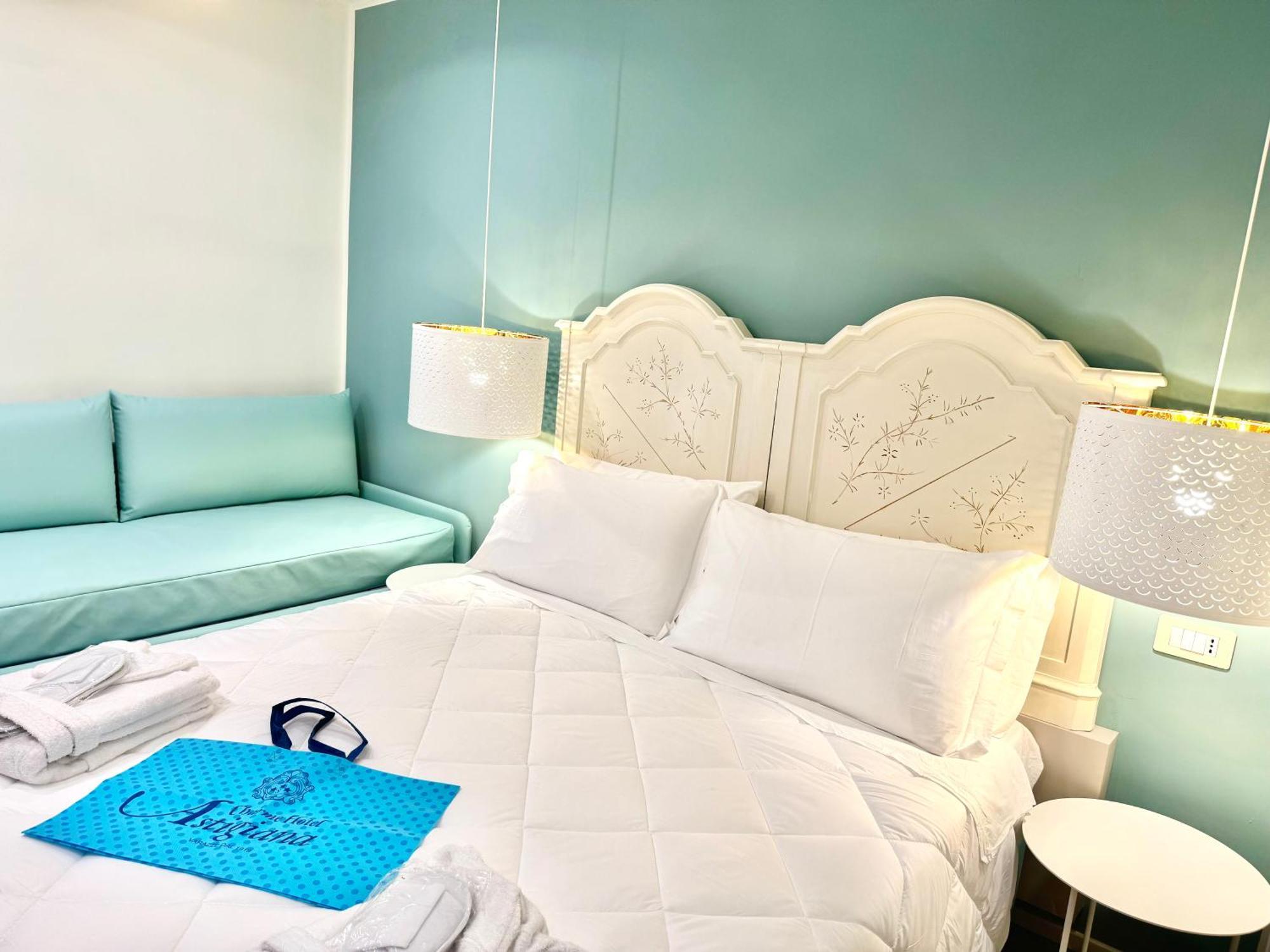 Hotel Astigiana & Appartamenti ヴァラッツェ エクステリア 写真