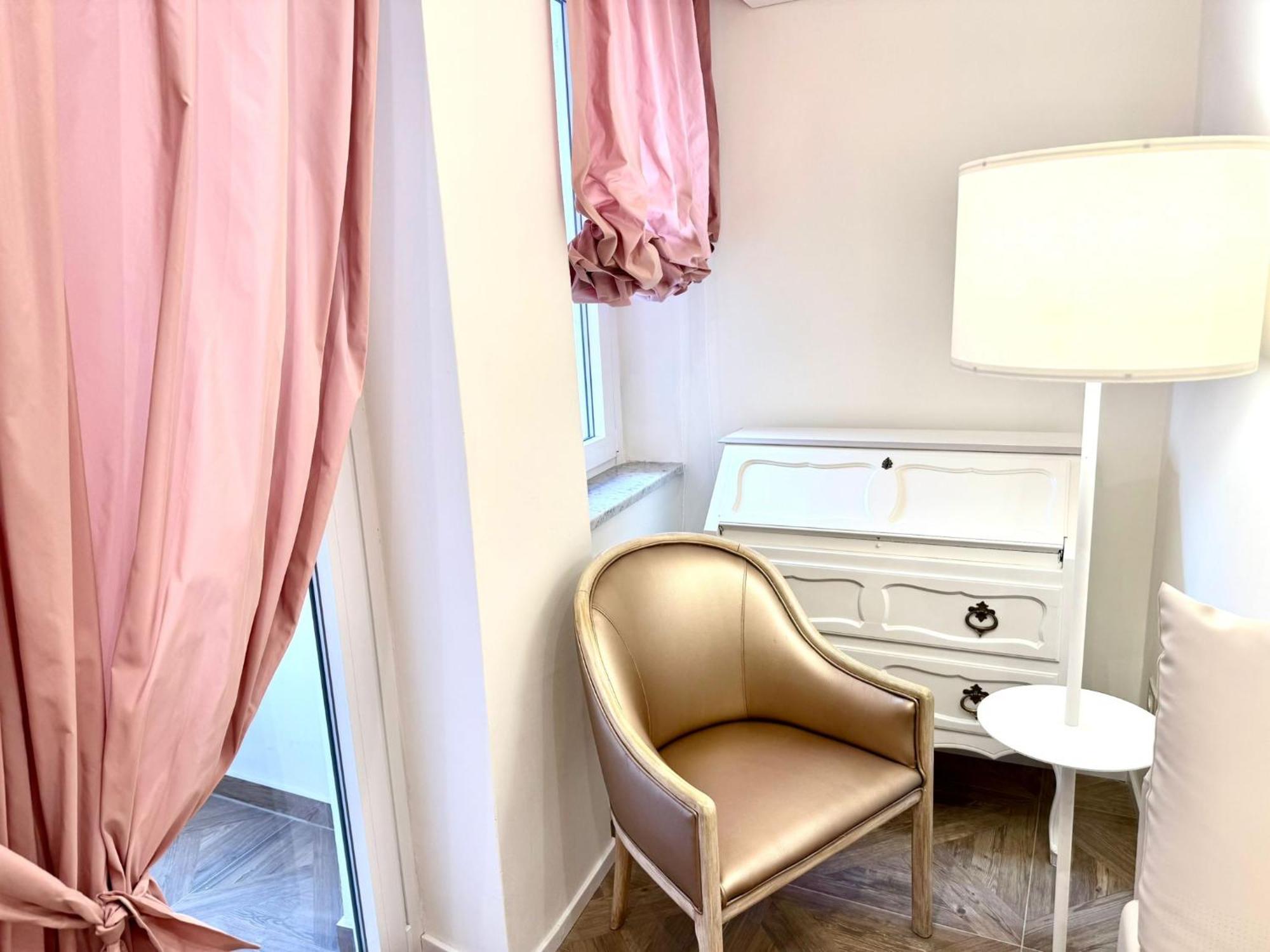 Hotel Astigiana & Appartamenti ヴァラッツェ エクステリア 写真