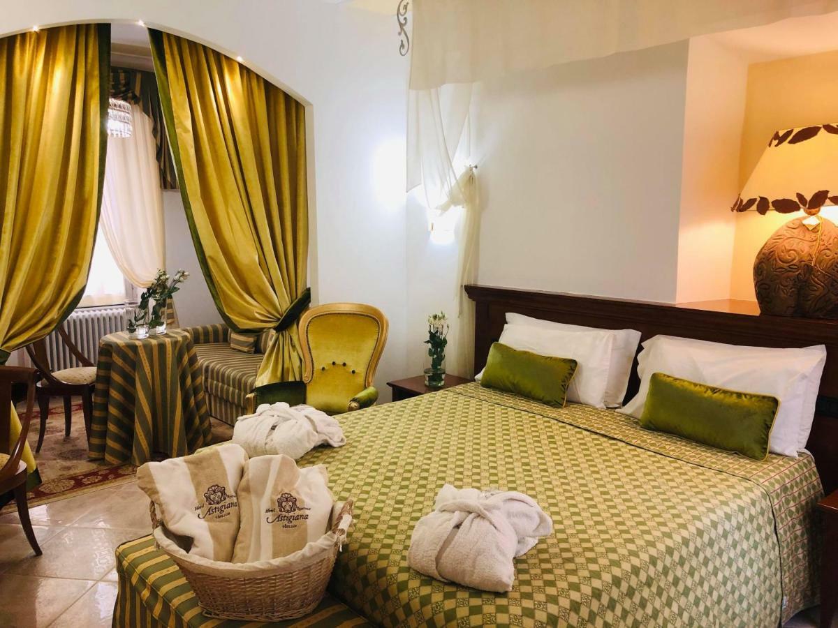 Hotel Astigiana & Appartamenti ヴァラッツェ エクステリア 写真