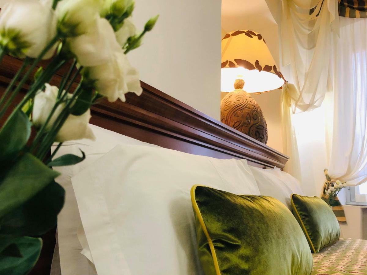 Hotel Astigiana & Appartamenti ヴァラッツェ エクステリア 写真